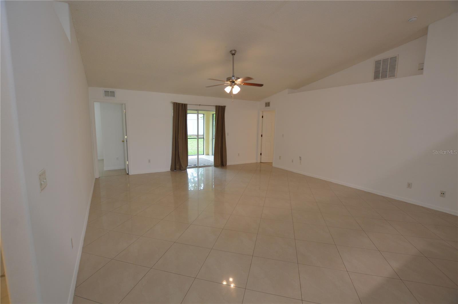 Image 16 of 25 For 18 Pittwick Lane