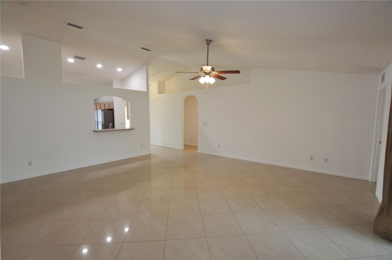 Image 18 of 25 For 18 Pittwick Lane