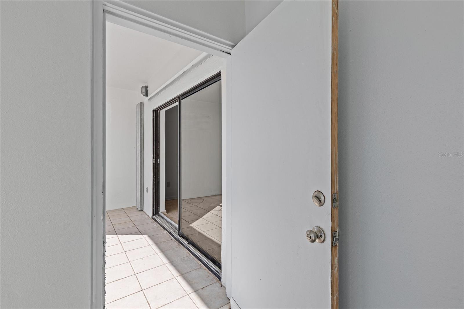 Image 22 of 50 For 829 1st Street S 3b