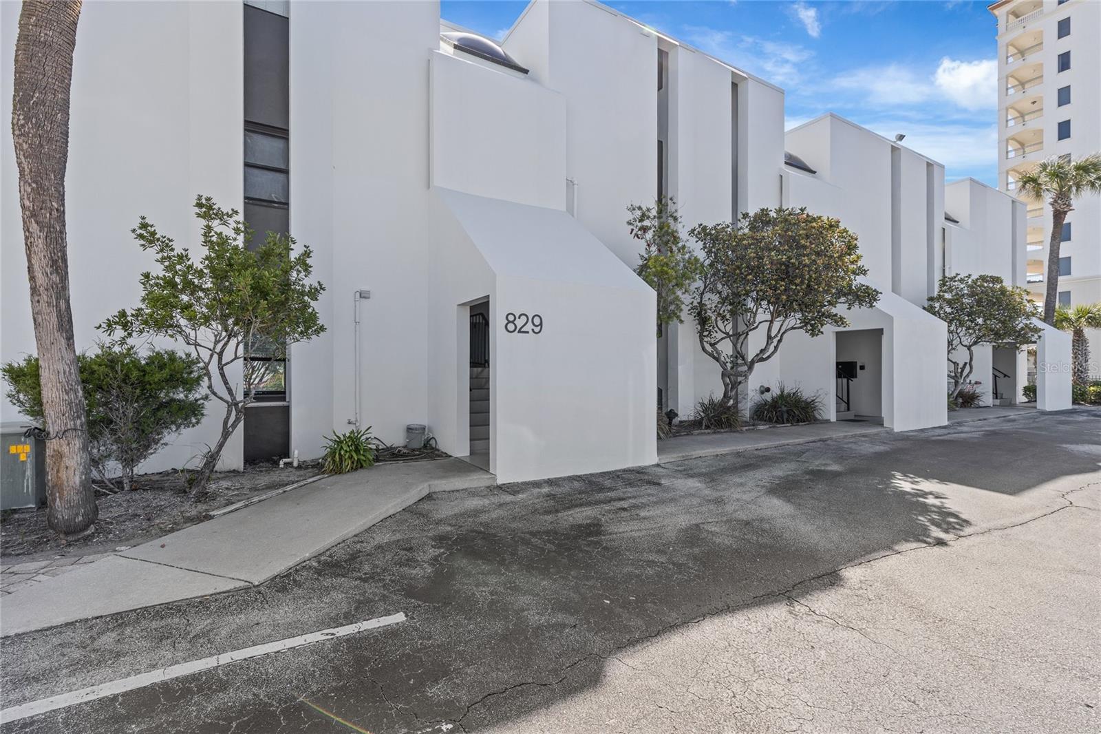 Image 28 of 50 For 829 1st Street S 3b