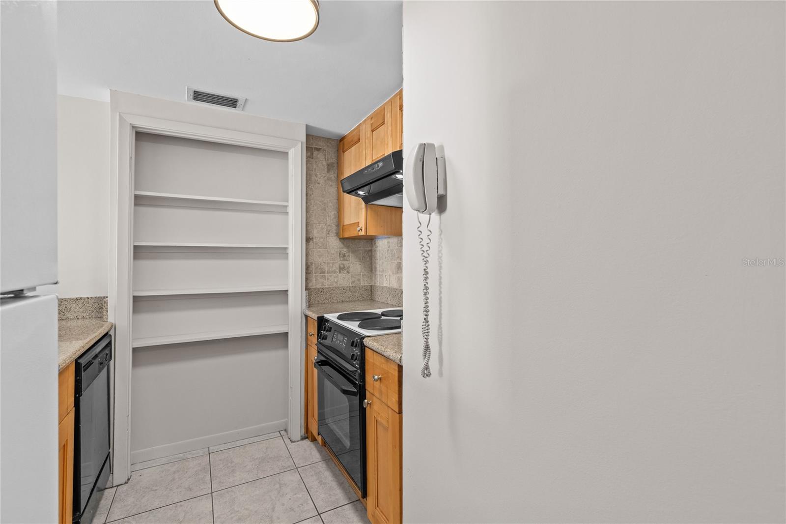 Image 7 of 50 For 829 1st Street S 3b