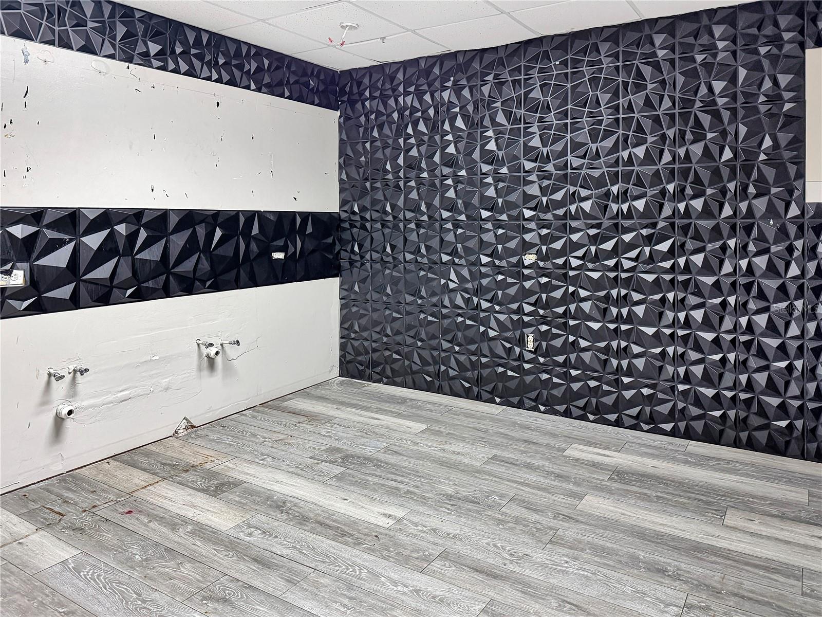 Image 19 of 23 For 4131 University Boulevard S 5