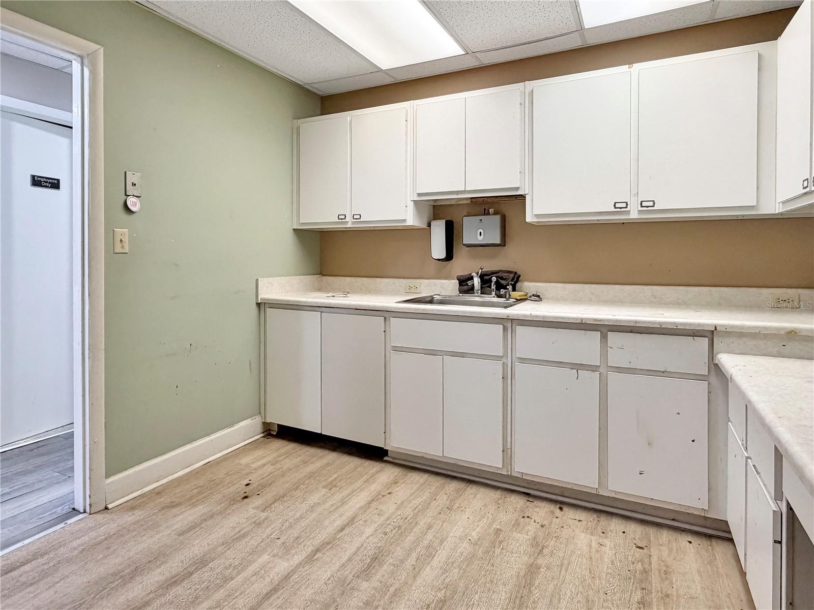 Image 21 of 23 For 4131 University Boulevard S 5