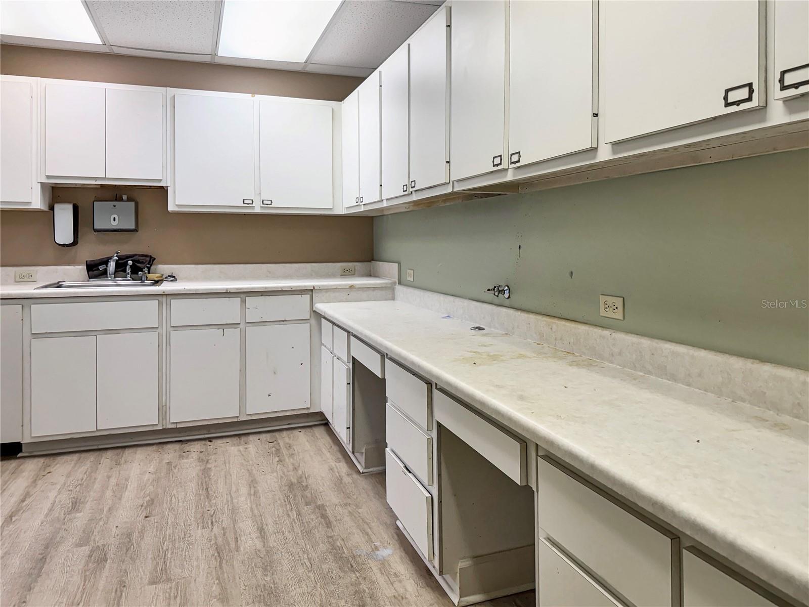 Image 22 of 23 For 4131 University Boulevard S 5