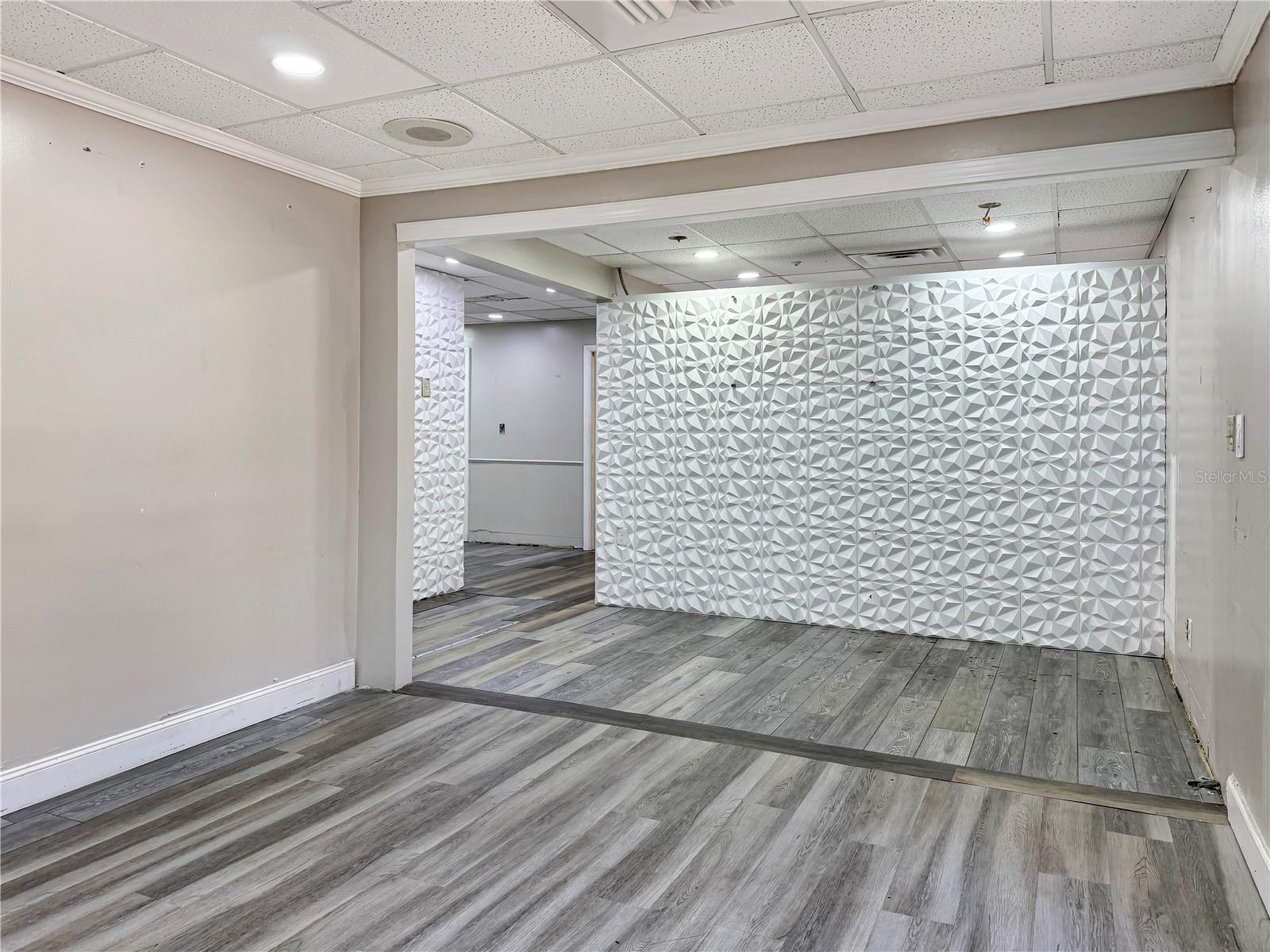 Image 8 of 23 For 4131 University Boulevard S 5