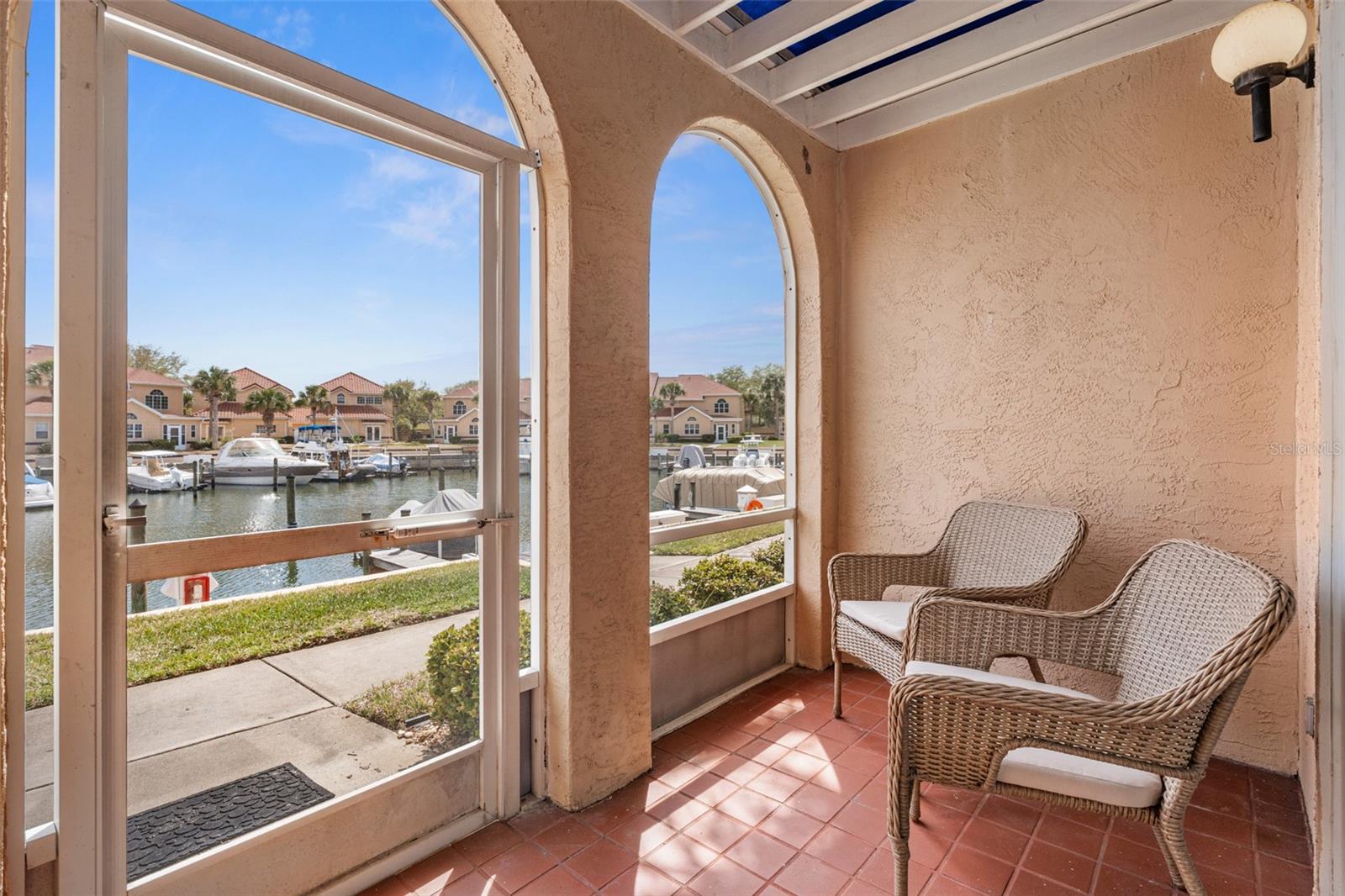 Image 21 of 65 For 37 Captains Walk 37