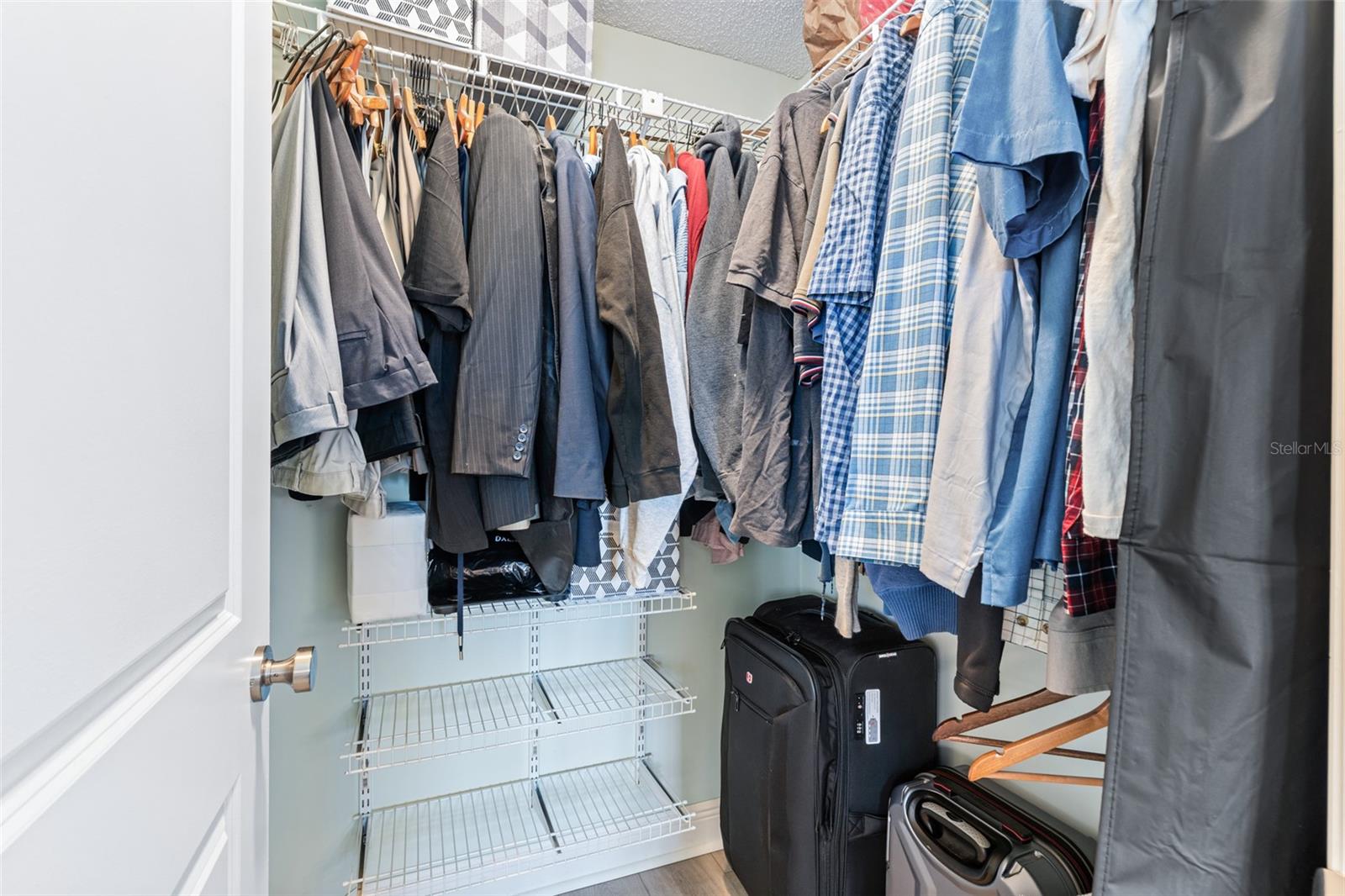 Image 29 of 65 For 37 Captains Walk 37