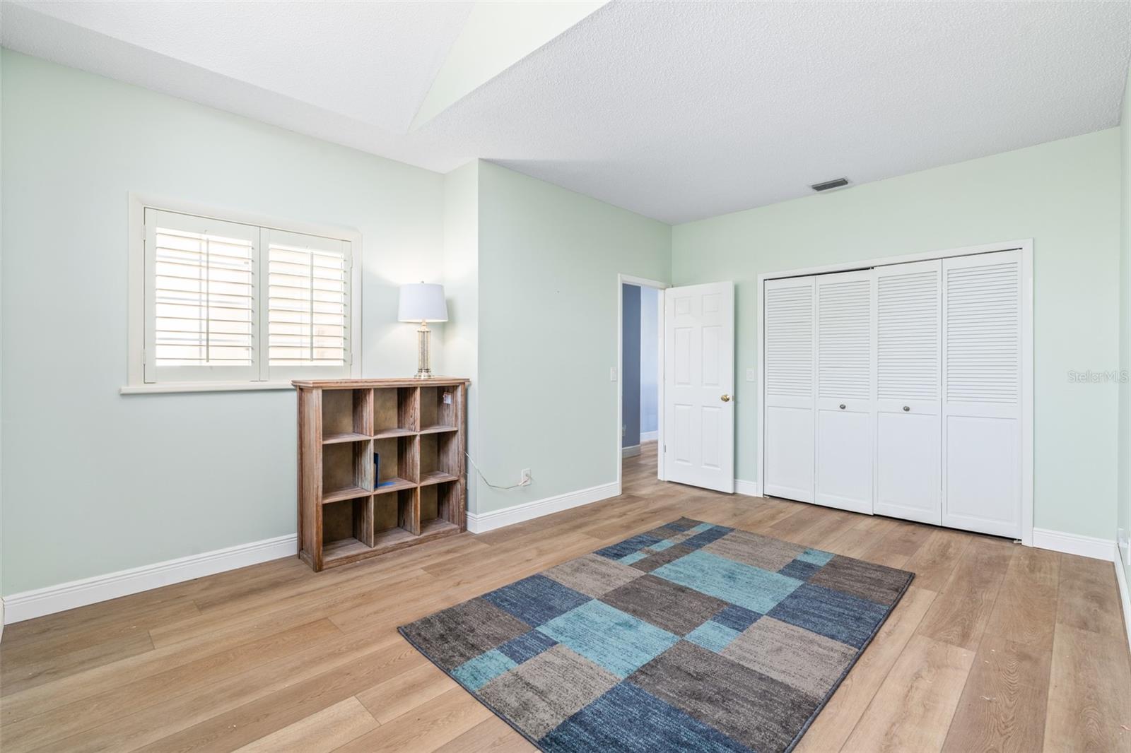 Image 35 of 65 For 37 Captains Walk 37