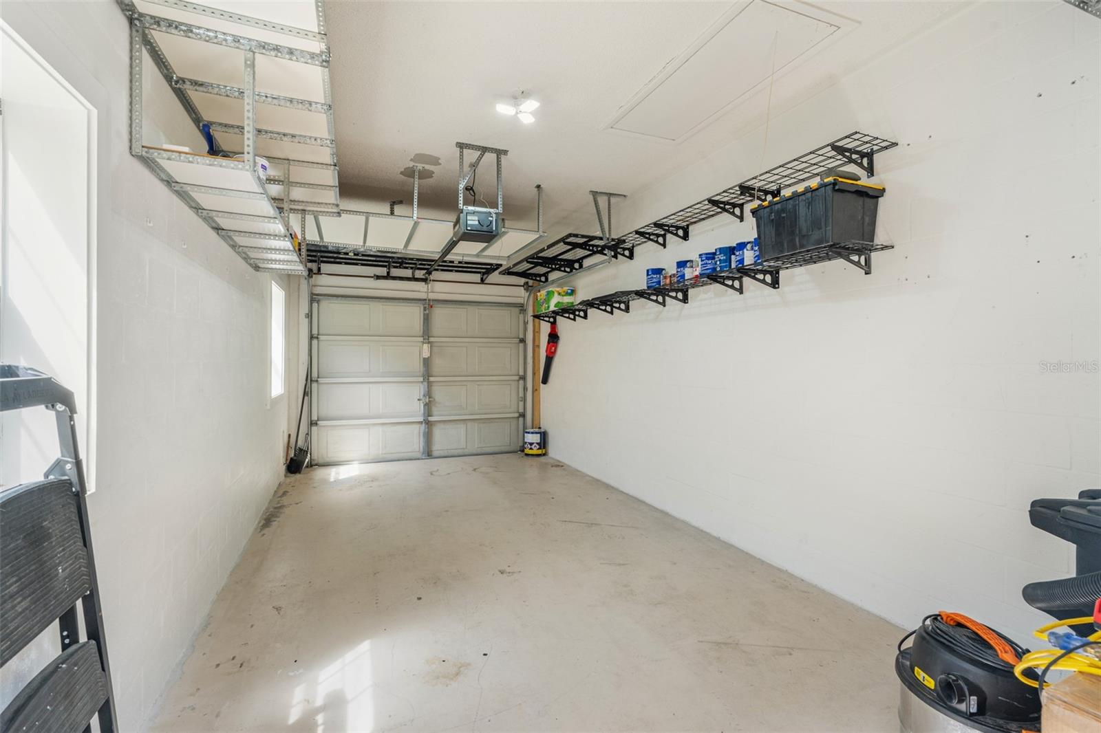 Image 38 of 65 For 37 Captains Walk 37