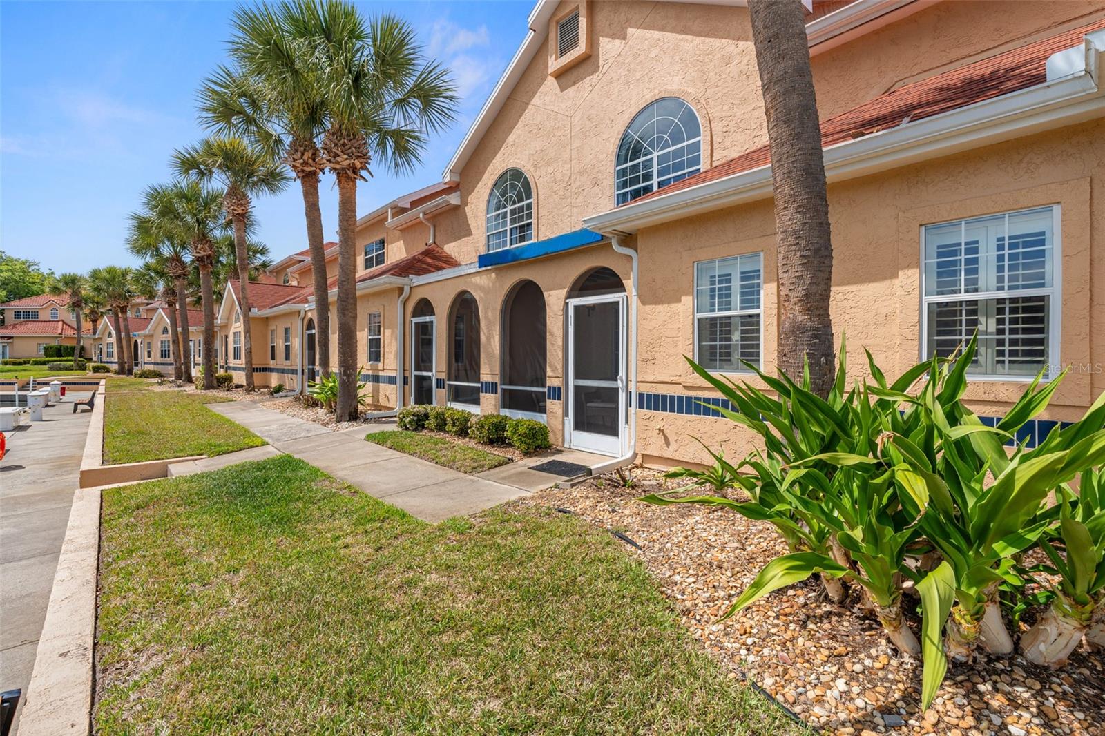 Image 43 of 65 For 37 Captains Walk 37