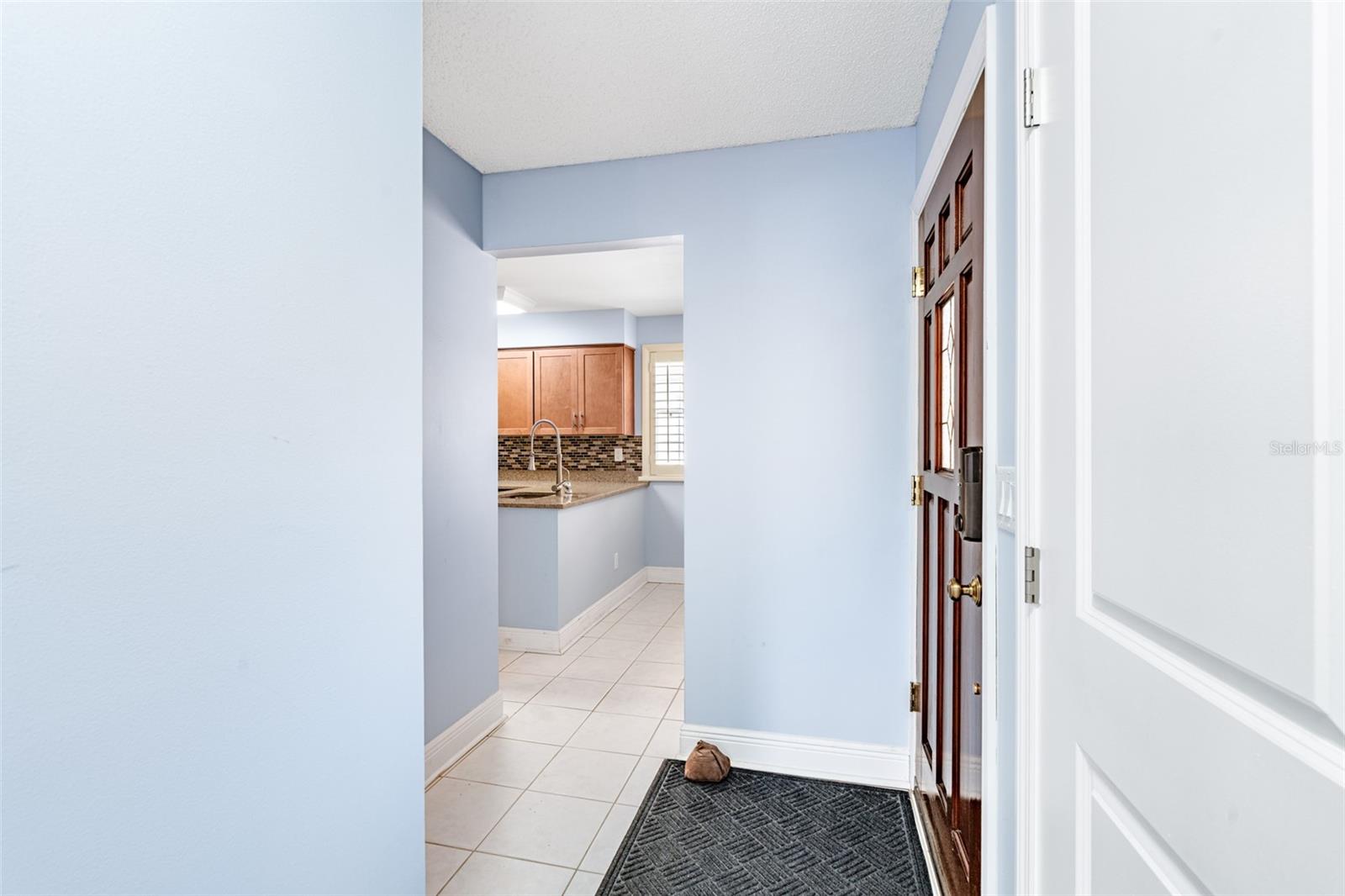 Image 6 of 65 For 37 Captains Walk 37