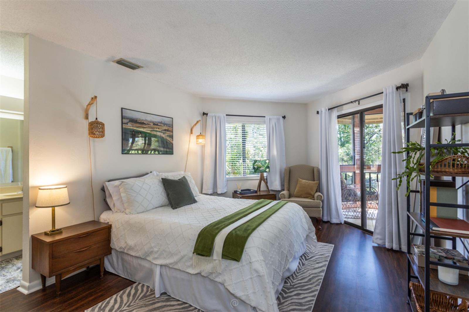 Image 20 of 52 For 6 Salisbury Court 6