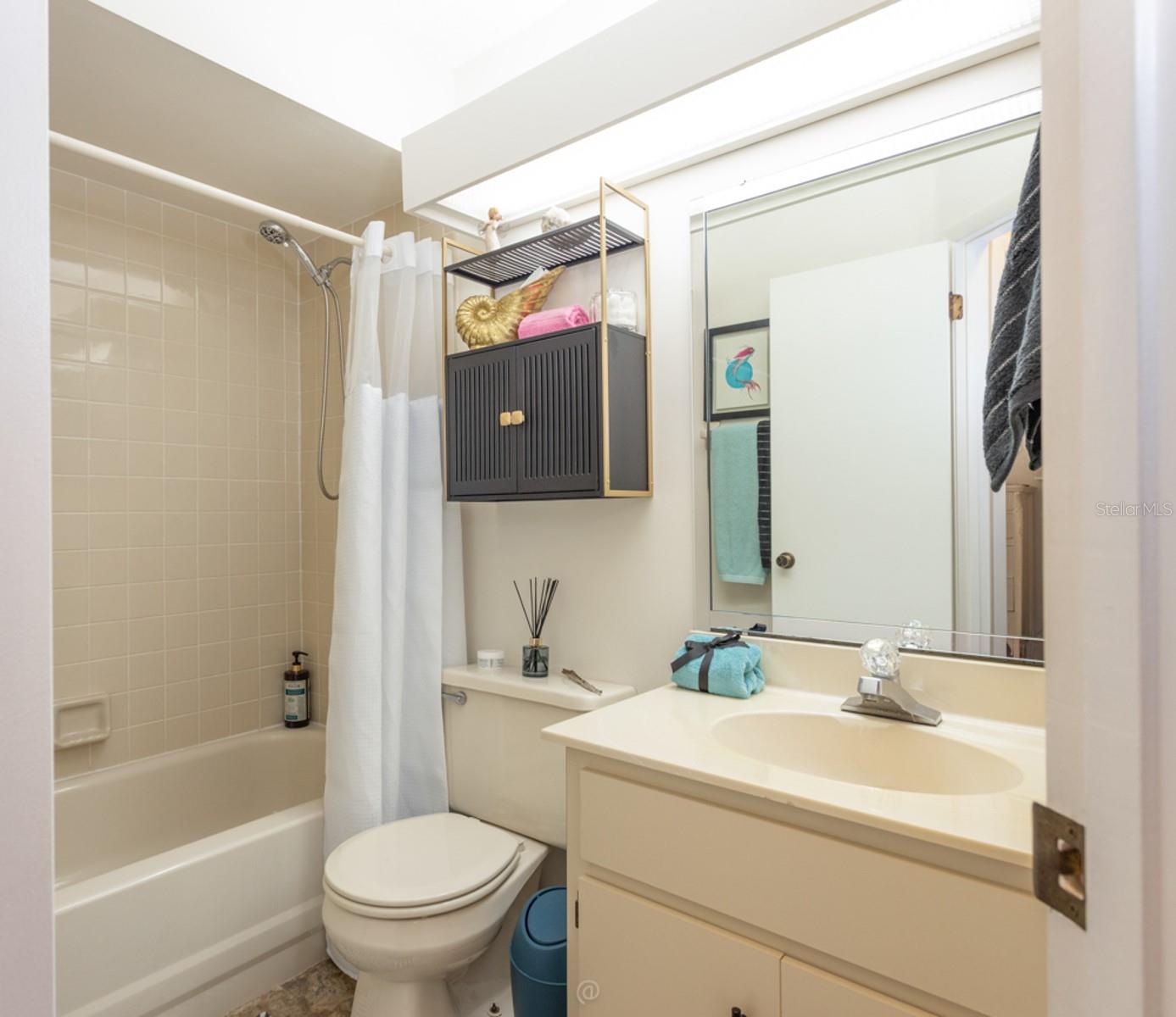 Image 26 of 52 For 6 Salisbury Court 6