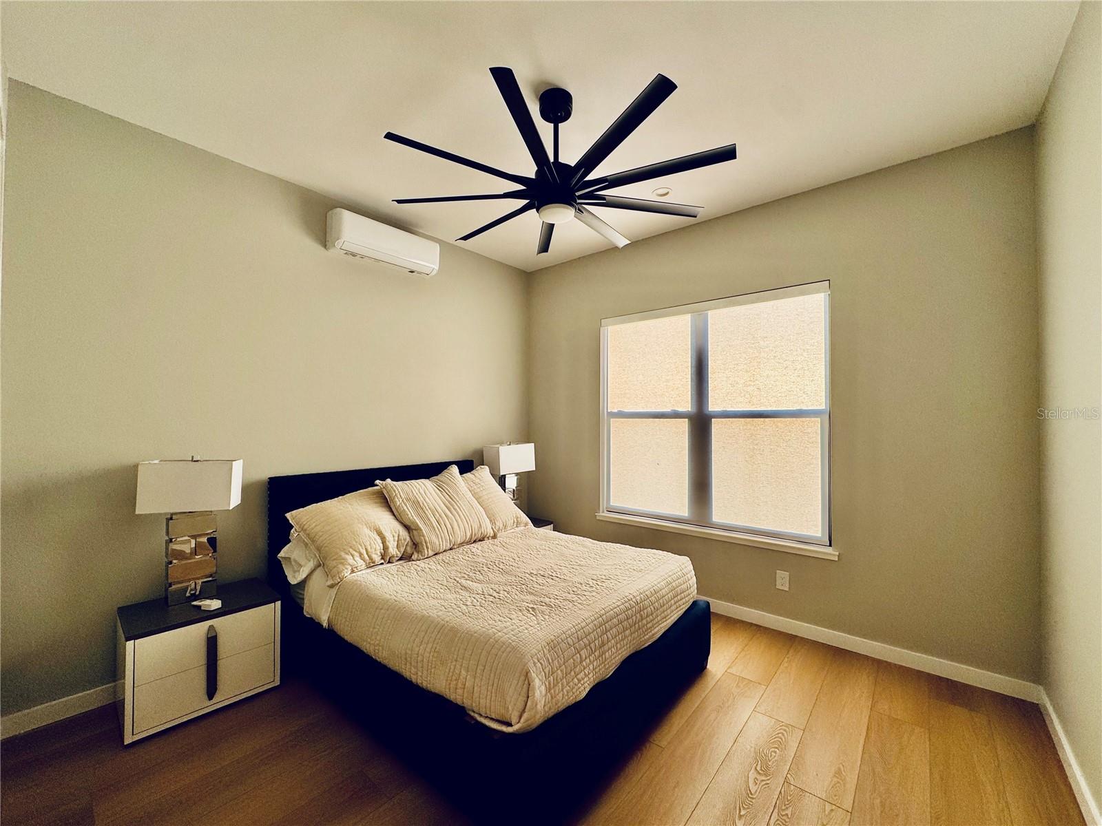 Image 6 of 8 For 1324 Daytona Avenue