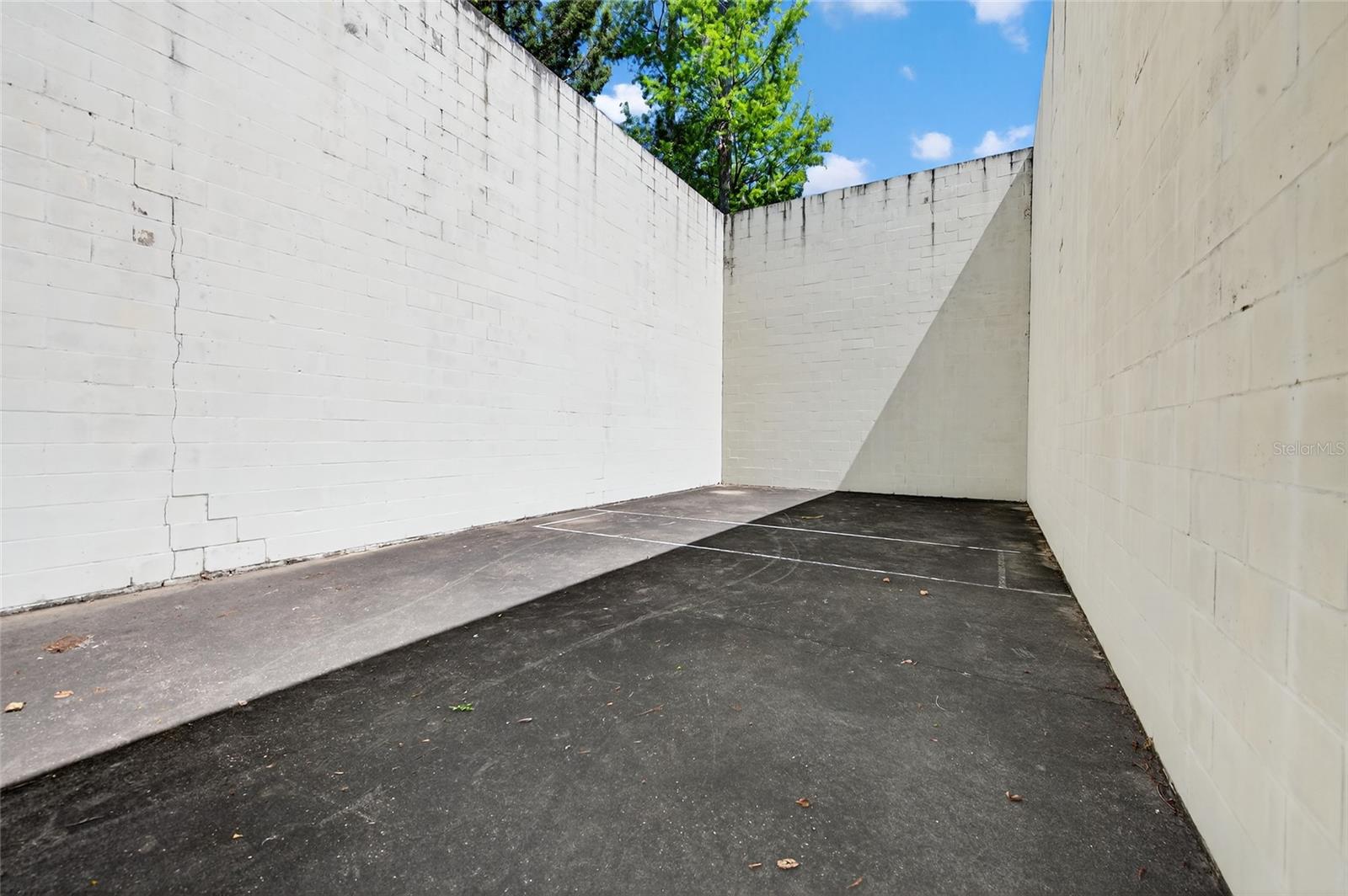 Image 15 of 21 For 1601 Big Tree Road 101