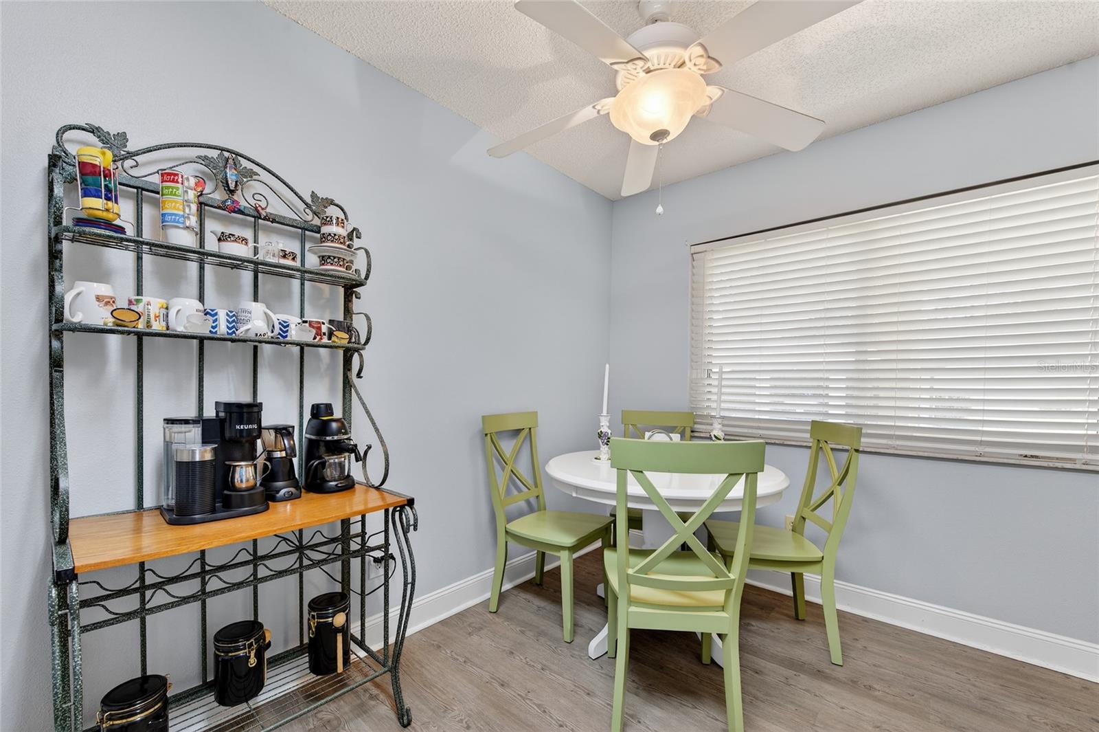 Image 5 of 21 For 1601 Big Tree Road 101