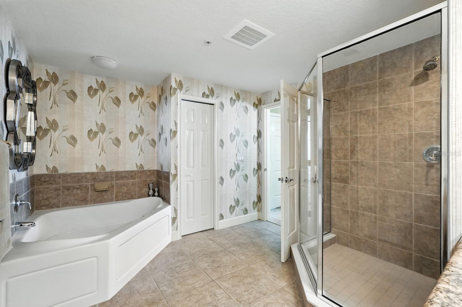 Image 23 of 37 For 2403 Atlantic Avenue 409