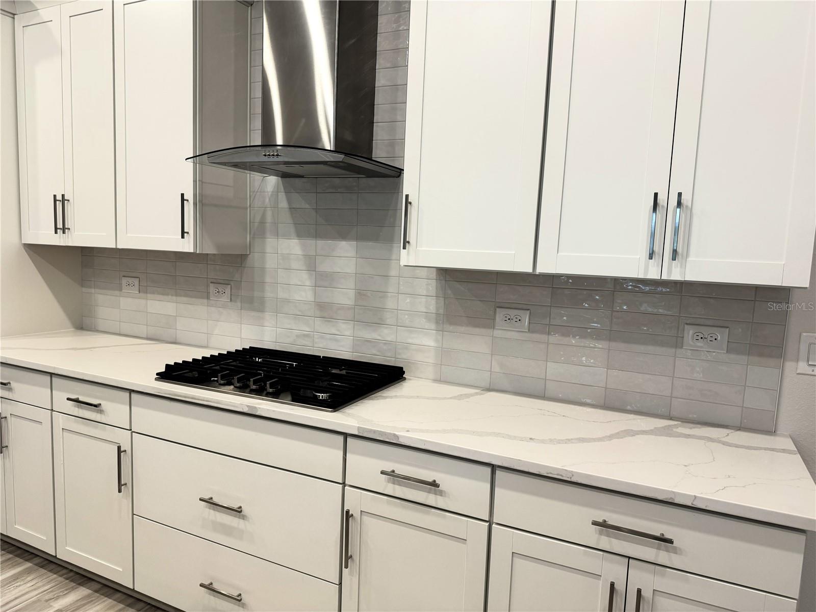 Image 10 of 42 For 6 Blue Grotto Place