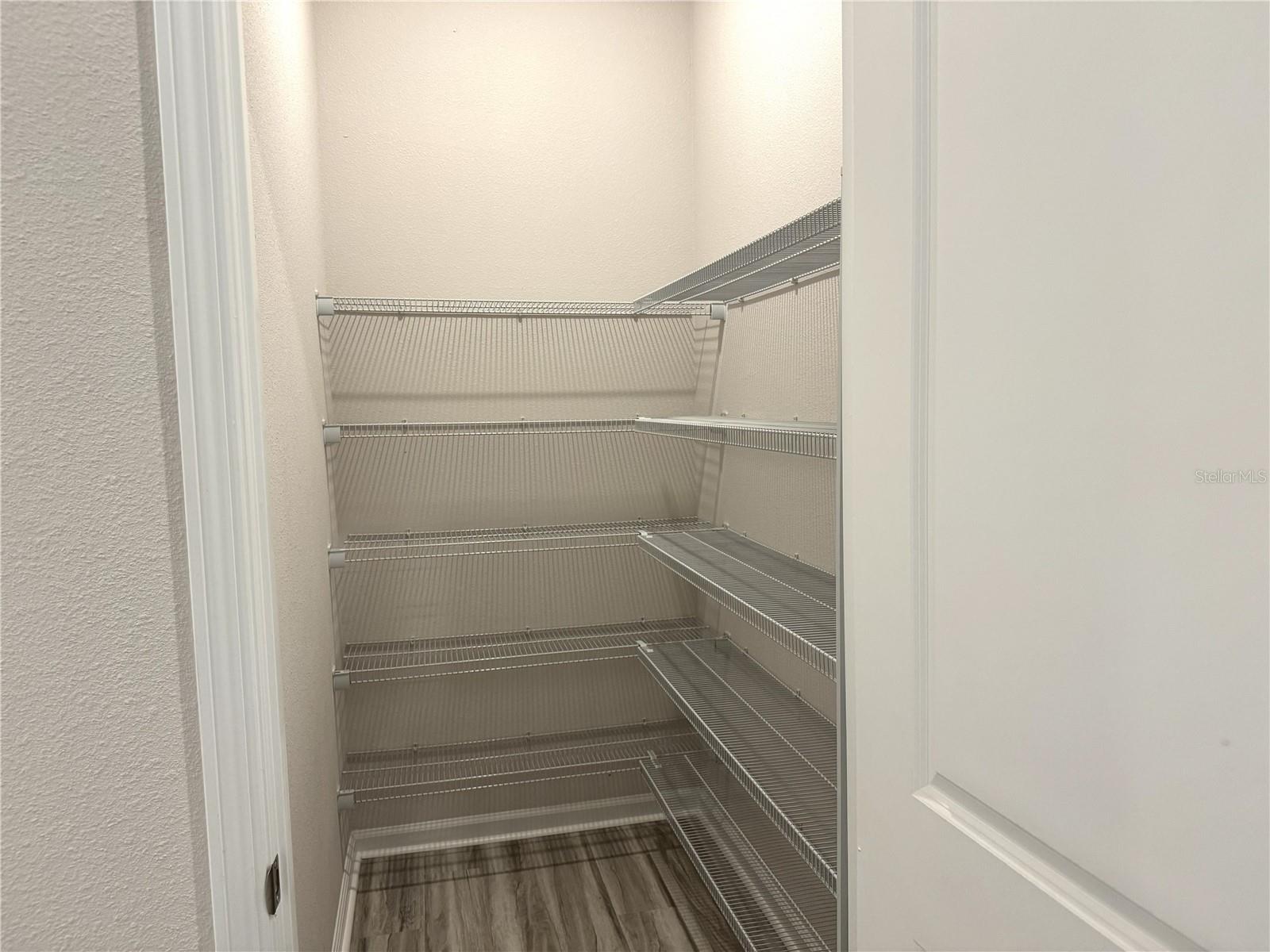 Image 17 of 42 For 6 Blue Grotto Place