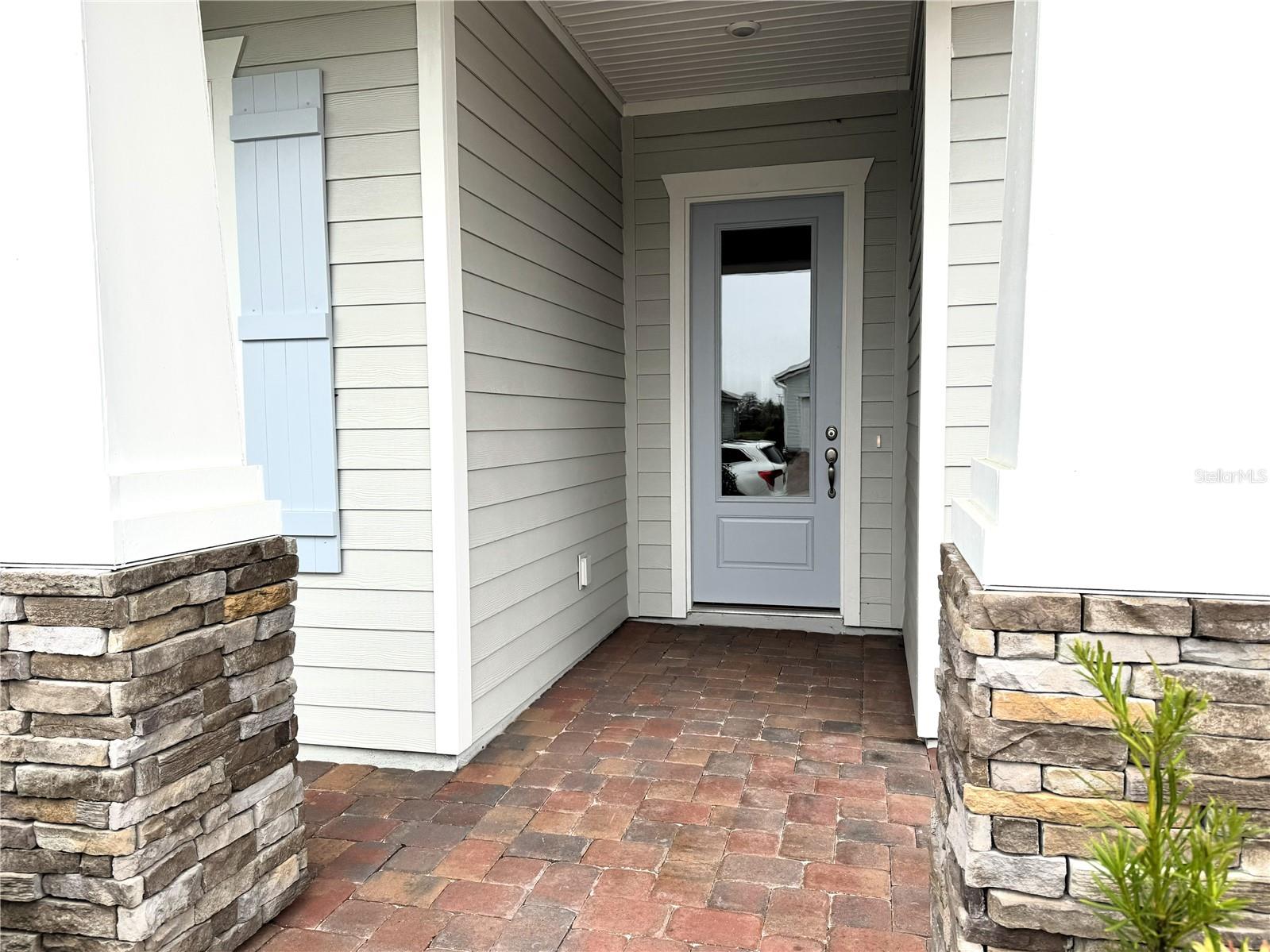 Image 2 of 42 For 6 Blue Grotto Place