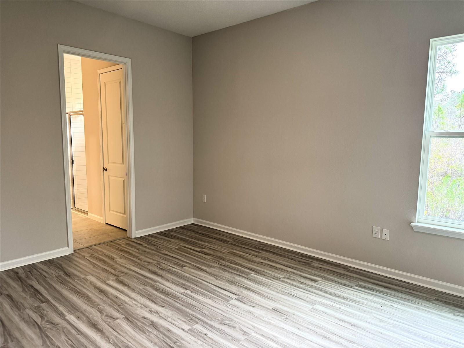 Image 20 of 42 For 6 Blue Grotto Place