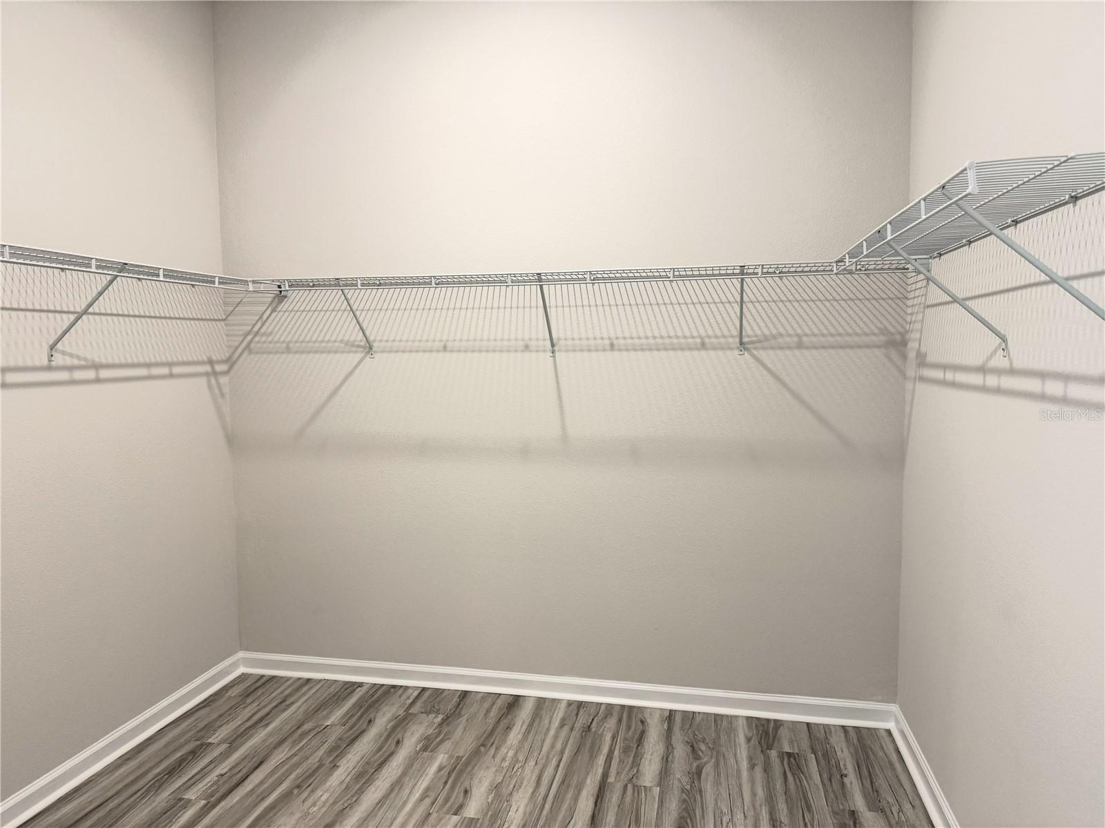 Image 32 of 42 For 6 Blue Grotto Place