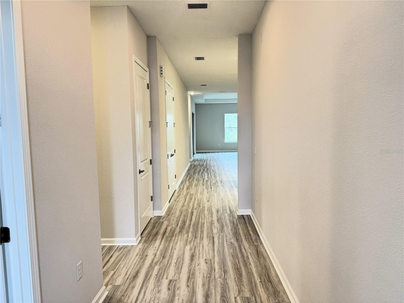 Image 4 of 42 For 6 Blue Grotto Place