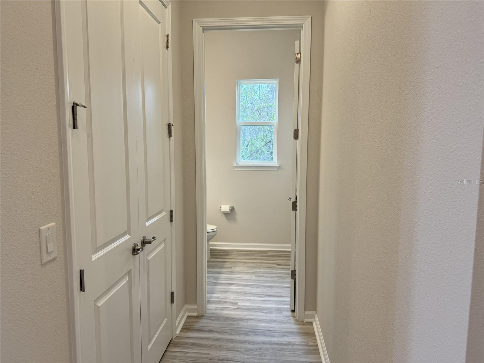 Image 7 of 42 For 6 Blue Grotto Place