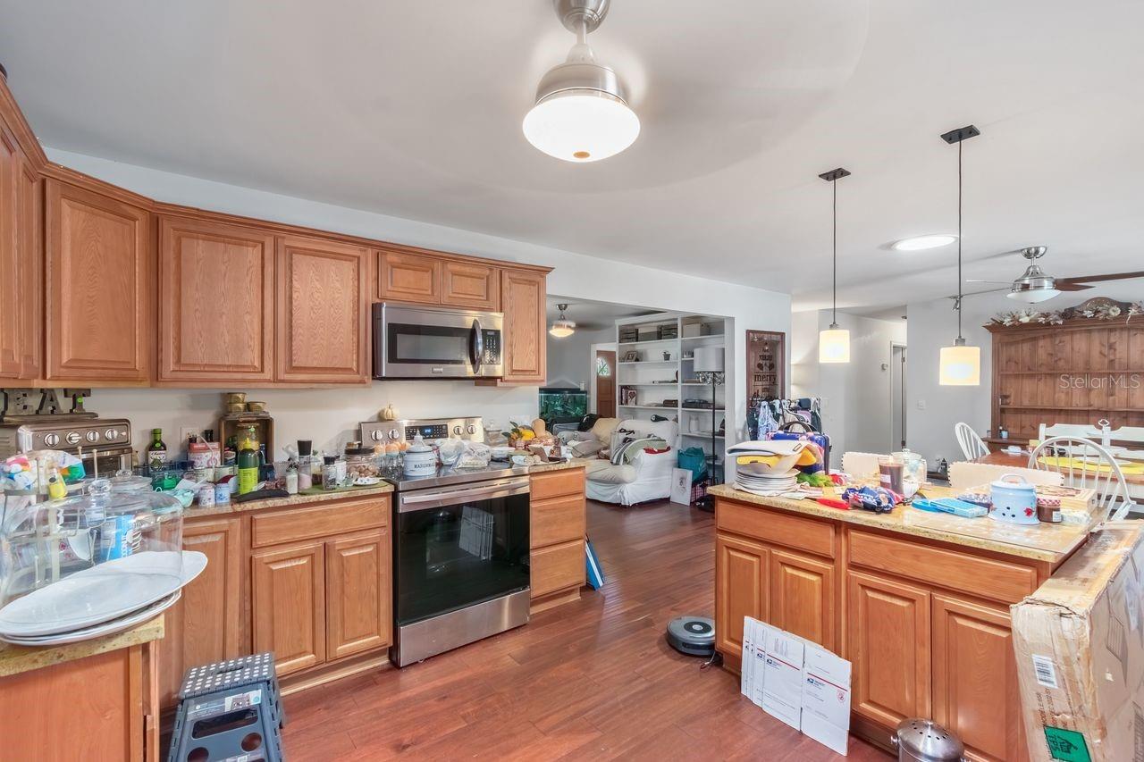 Image 14 of 61 For 701 49th Avenue