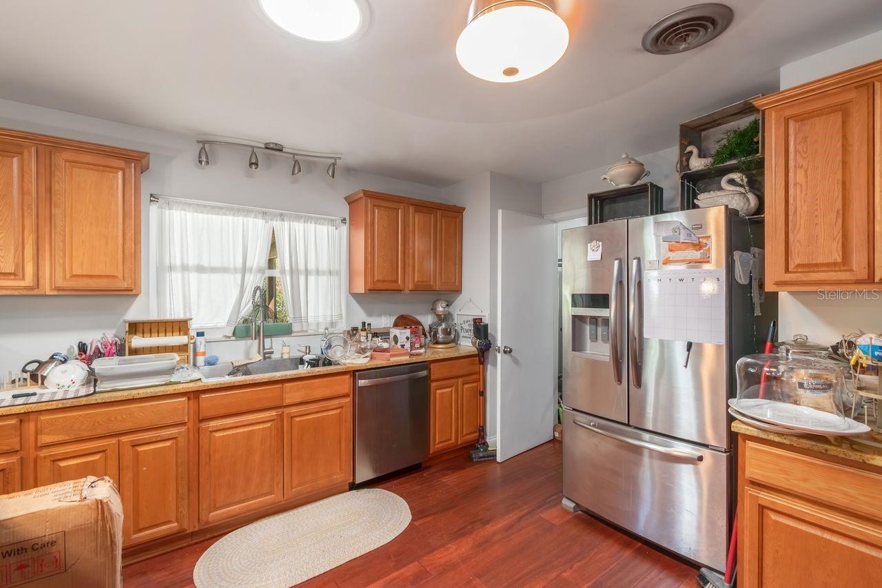 Image 18 of 61 For 701 49th Avenue