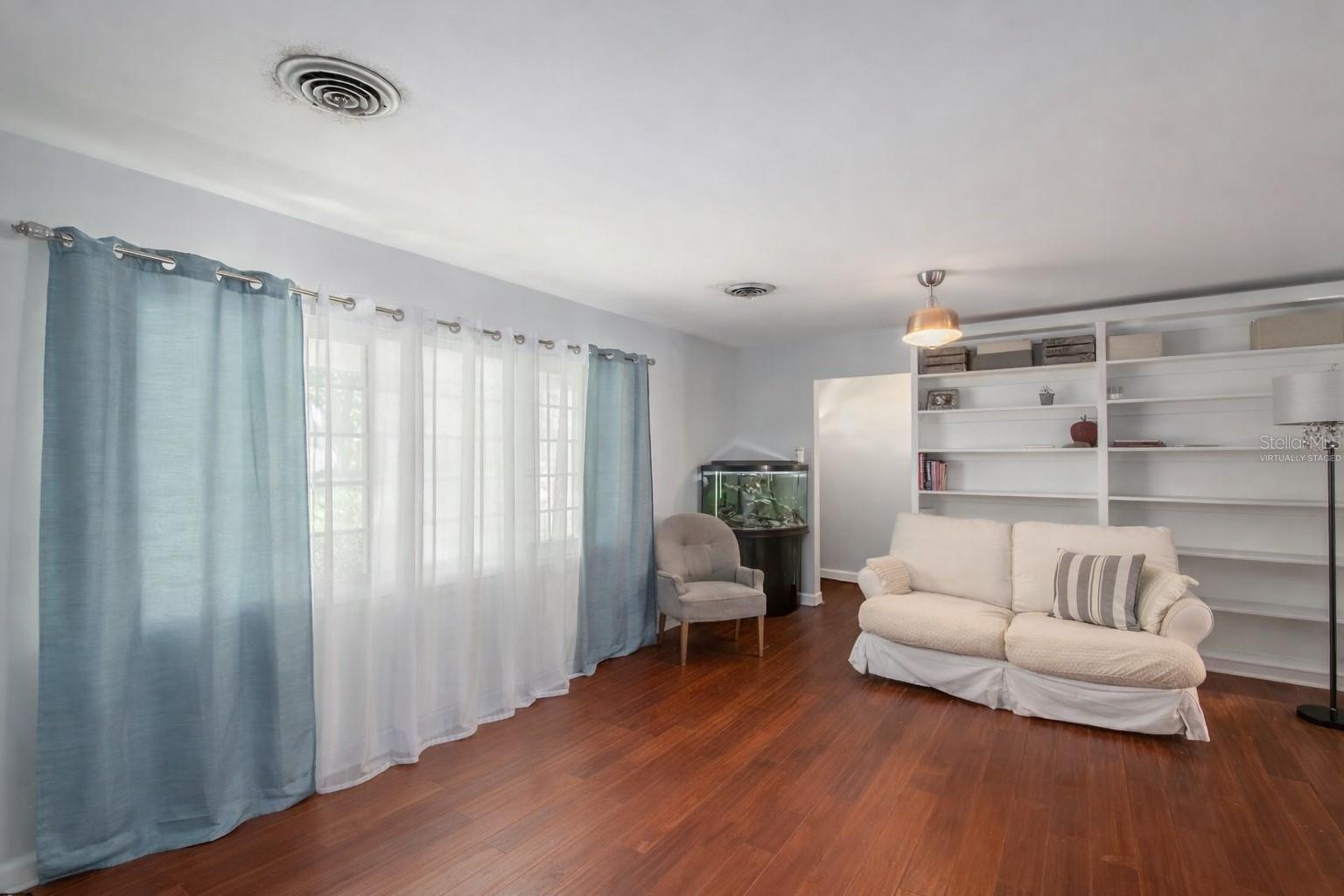 Image 25 of 61 For 701 49th Avenue