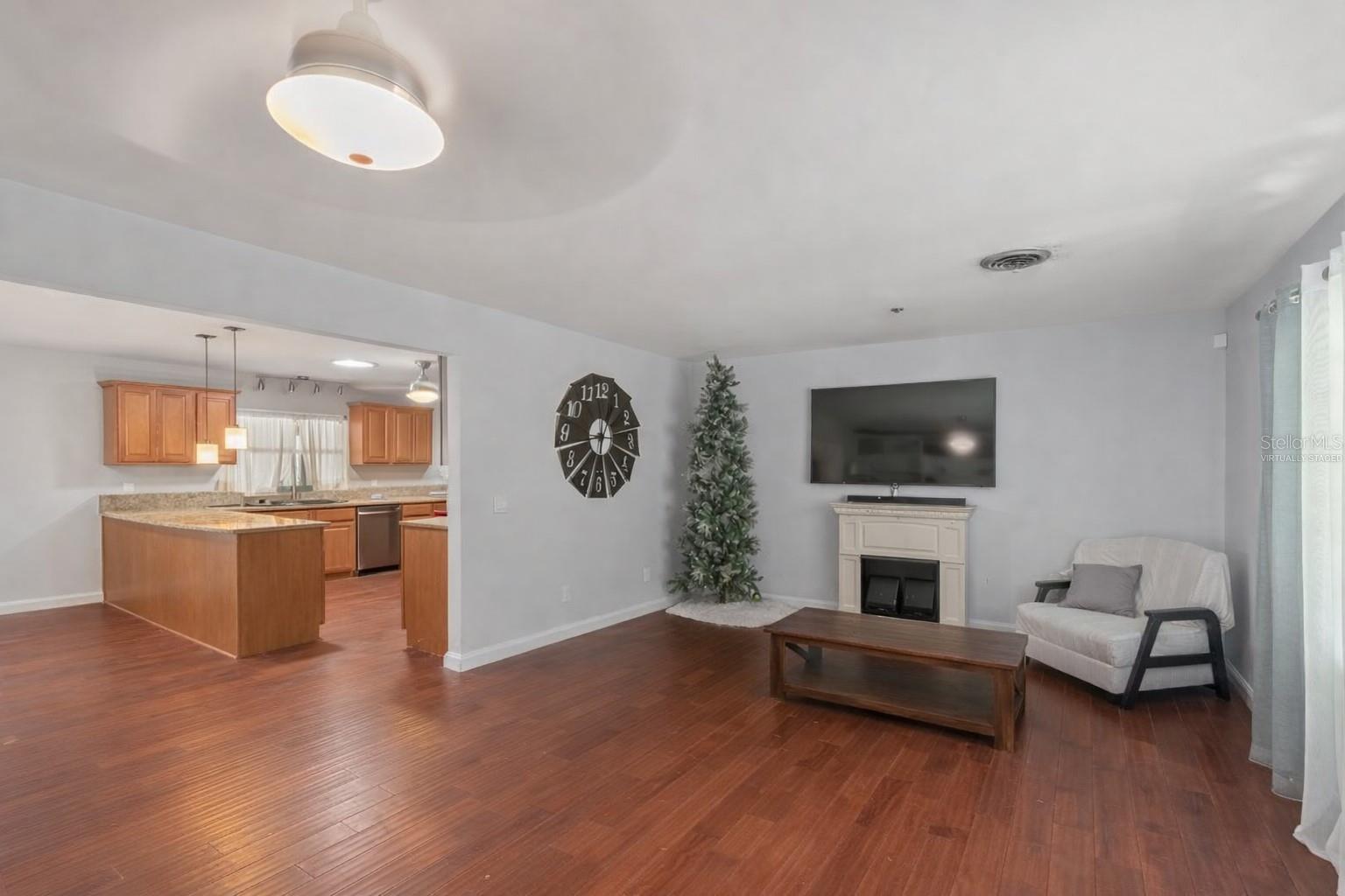 Image 31 of 61 For 701 49th Avenue