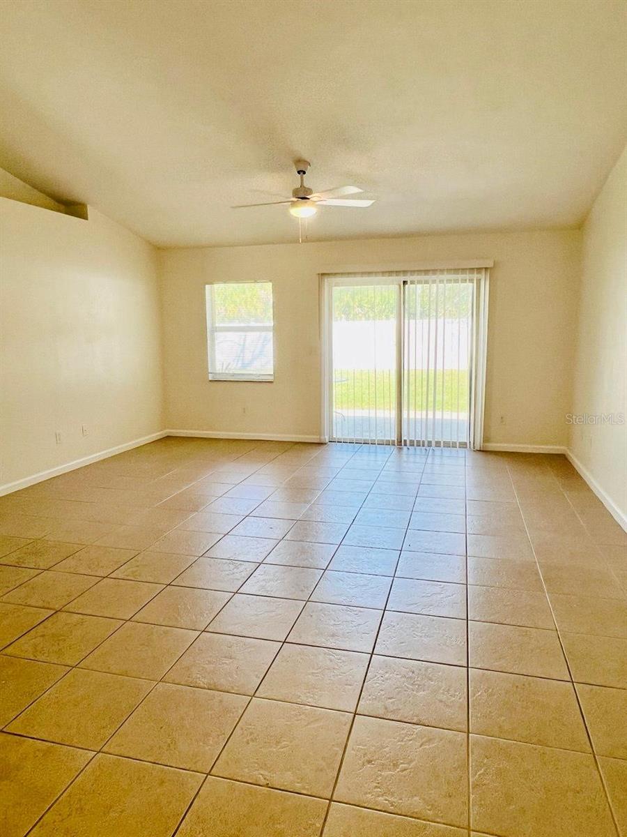 Image 5 of 9 For 4 Serenade Place A