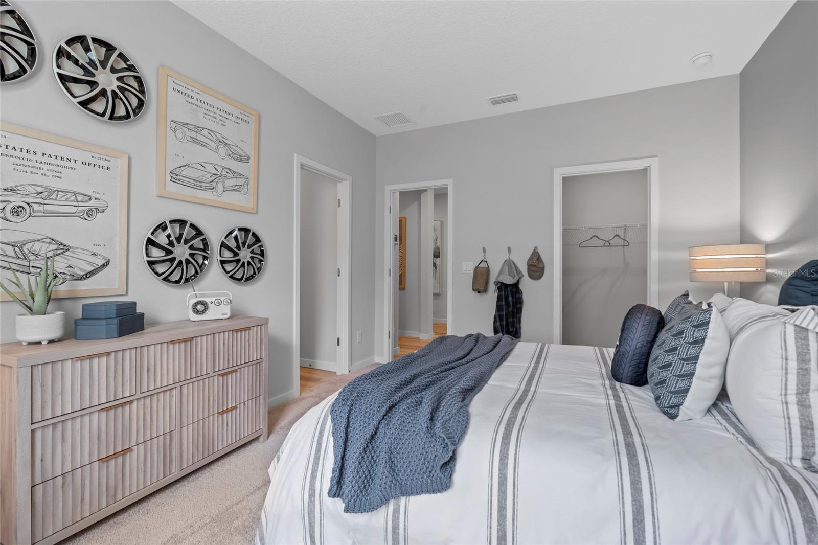 Image 18 of 40 For 33 Perseus Avenue