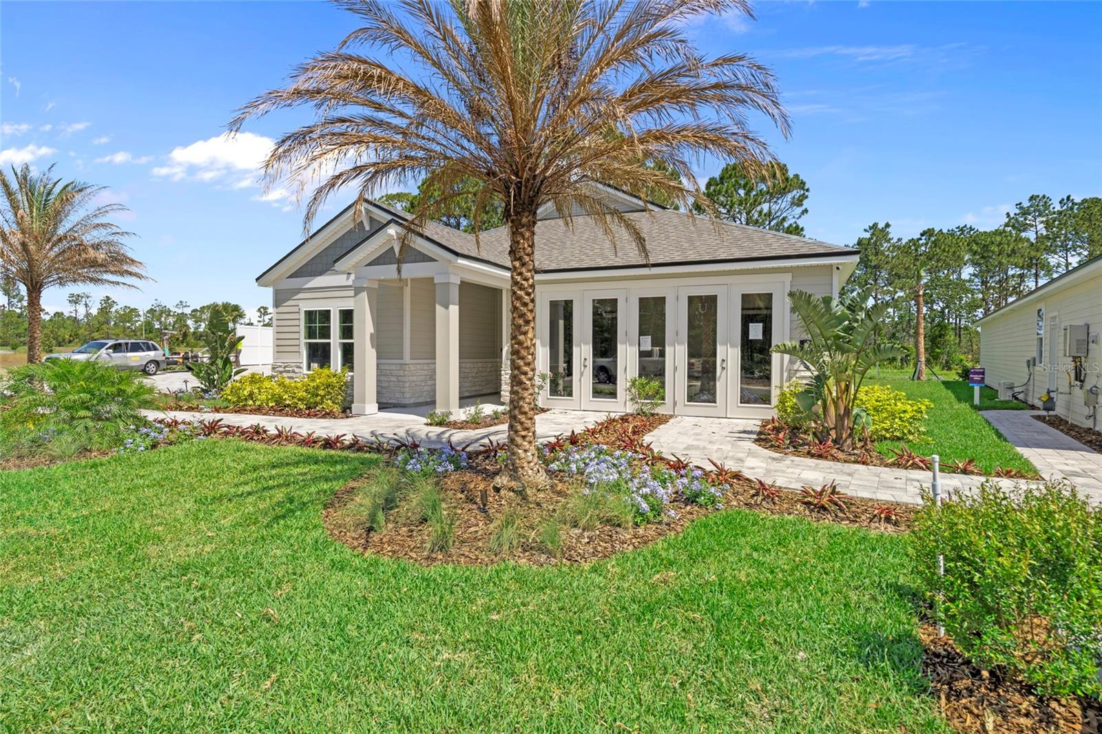 Image 2 of 40 For 33 Perseus Avenue