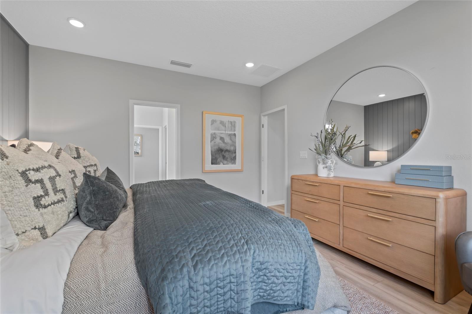 Image 20 of 40 For 33 Perseus Avenue