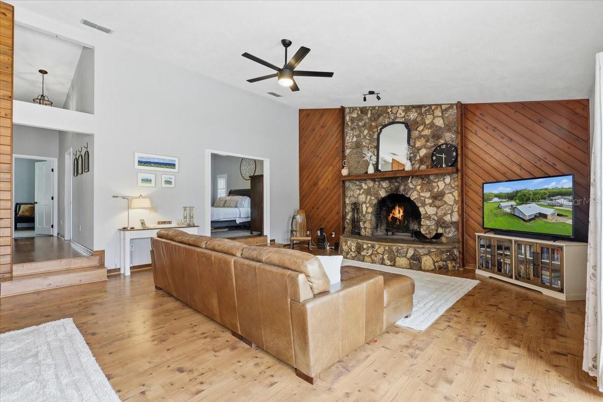 Image 19 of 61 For 918 Gallberry Court