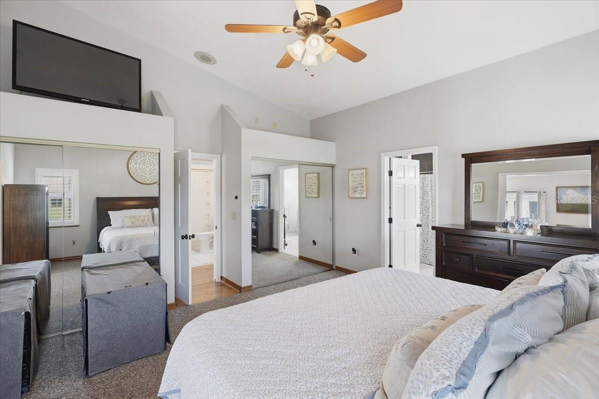 Image 25 of 61 For 918 Gallberry Court