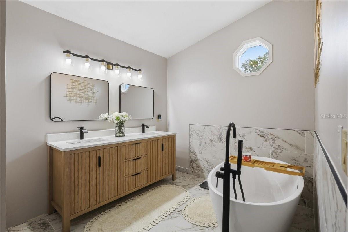 Image 26 of 61 For 918 Gallberry Court