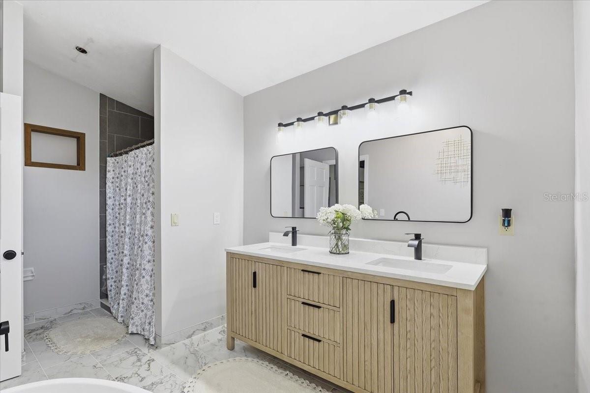 Image 27 of 61 For 918 Gallberry Court