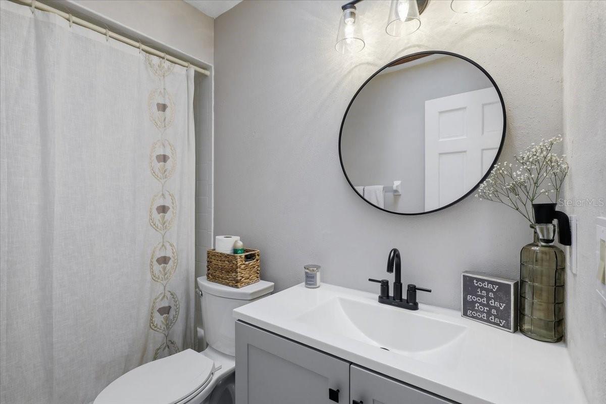 Image 30 of 61 For 918 Gallberry Court