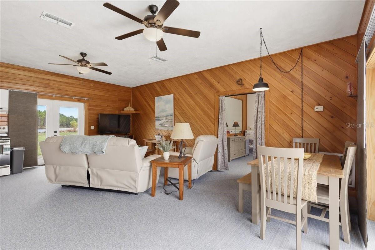 Image 40 of 61 For 918 Gallberry Court