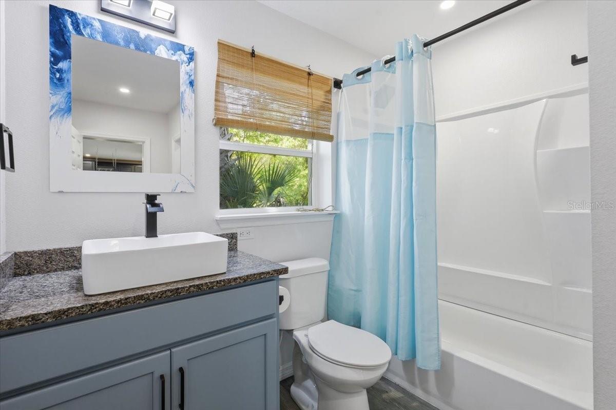 Image 13 of 31 For 600 Holden Avenue