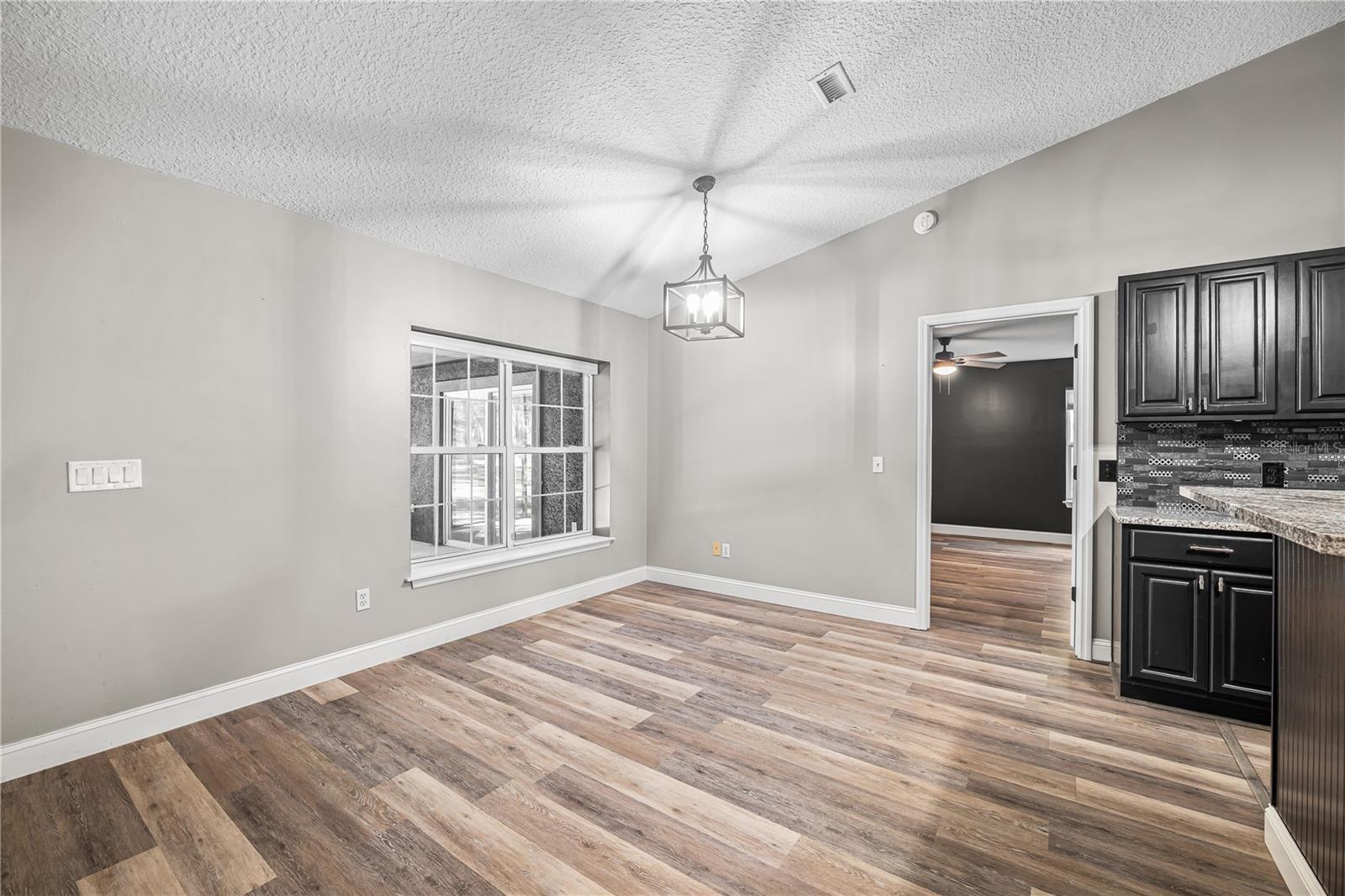 Image 29 of 68 For 2950 Kings Road