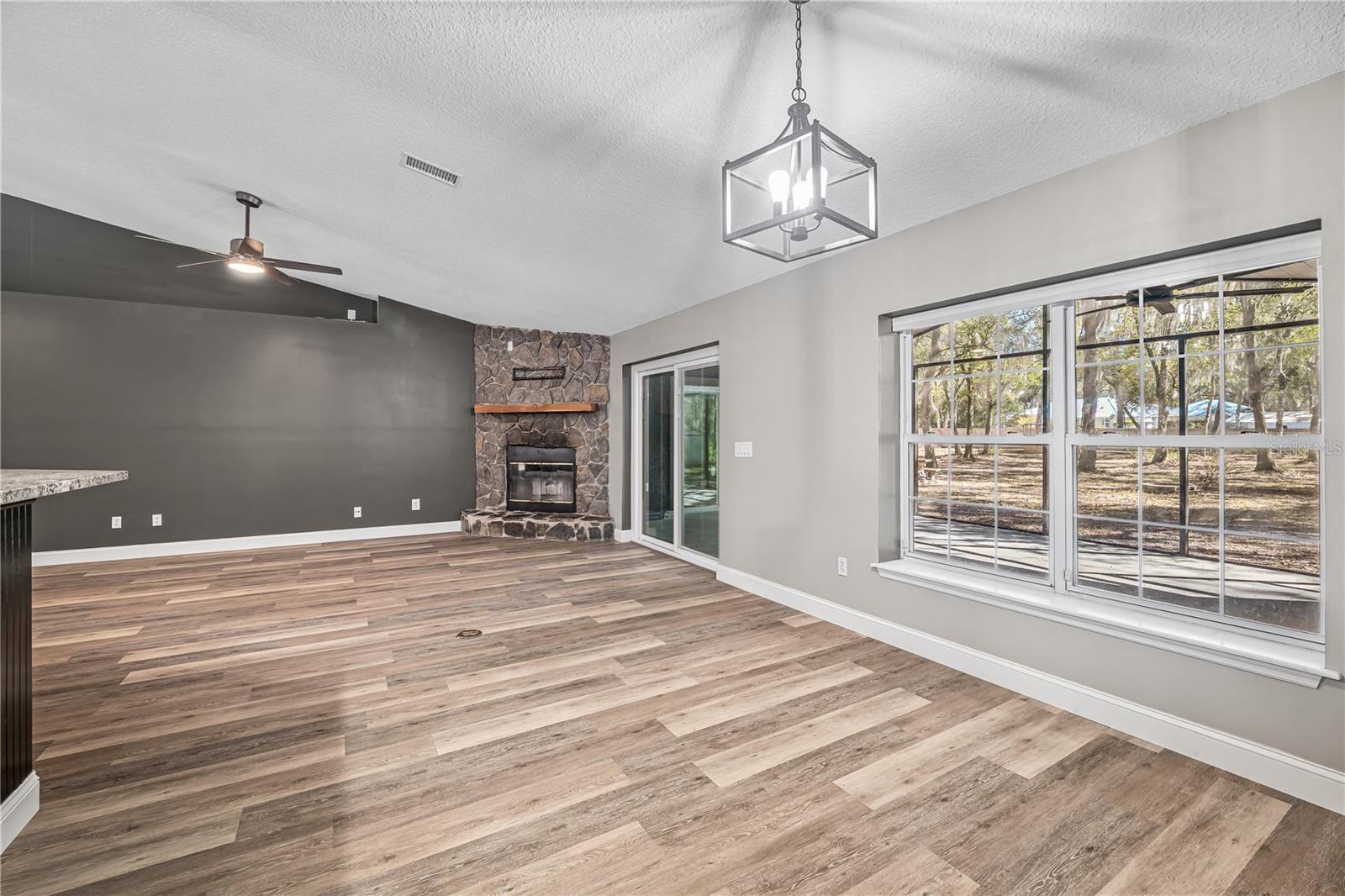 Image 30 of 68 For 2950 Kings Road