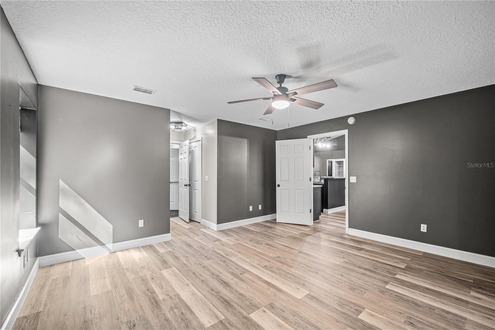 Image 37 of 68 For 2950 Kings Road