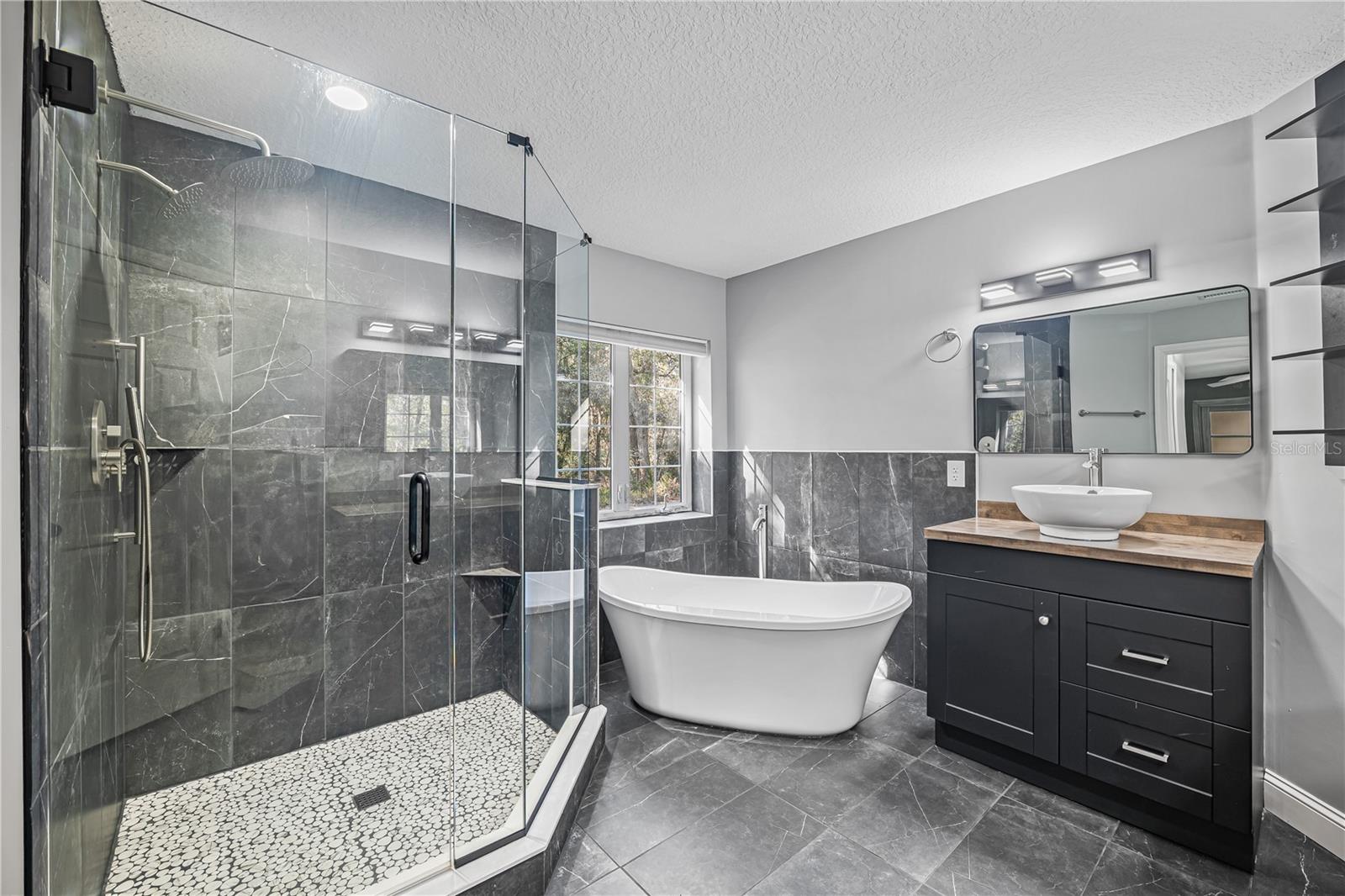 Image 5 of 68 For 2950 Kings Road