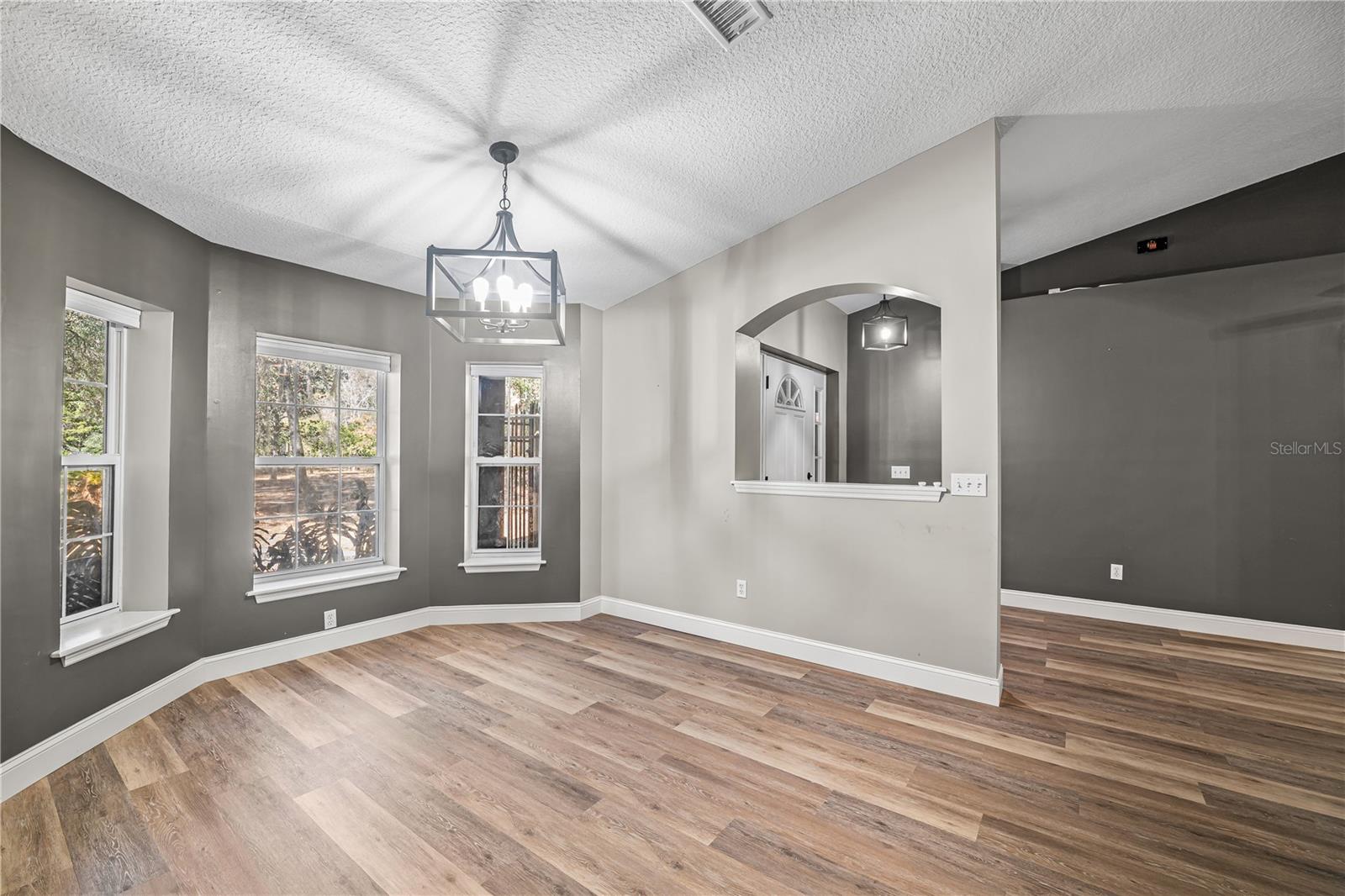 Image 7 of 68 For 2950 Kings Road