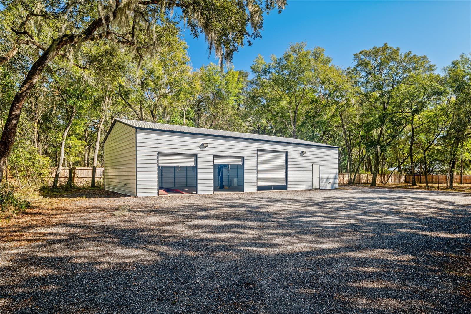 Image 9 of 68 For 2950 Kings Road