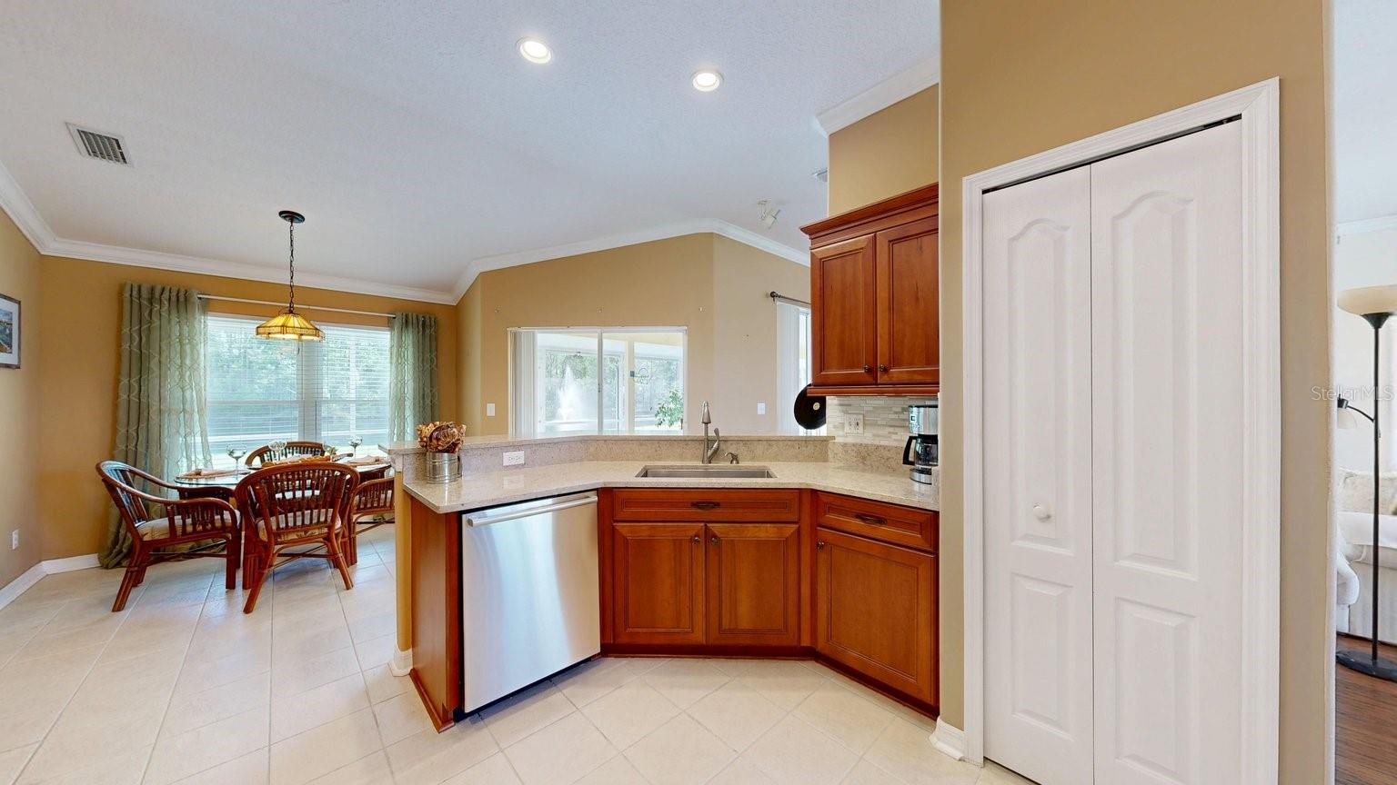 Image 21 of 40 For 12 Ormond Green Boulevard